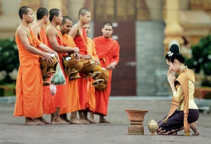 Cách chào hỏi, xưng hô, tác bạch thưa thỉnh khi đến chùa